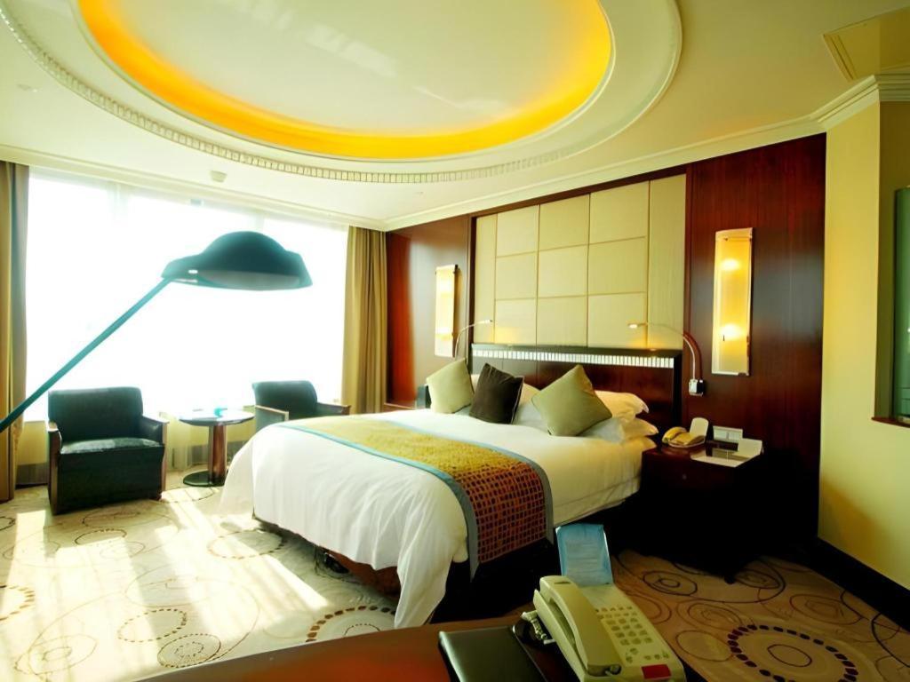 Grand Soluxe Zhongyou Hotel Shanghai Exterior photo