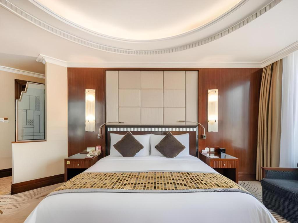 Grand Soluxe Zhongyou Hotel Shanghai Exterior photo