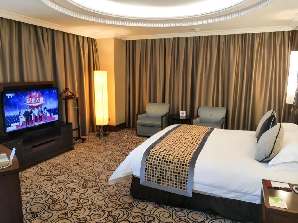 Grand Soluxe Zhongyou Hotel Shanghai Exterior photo