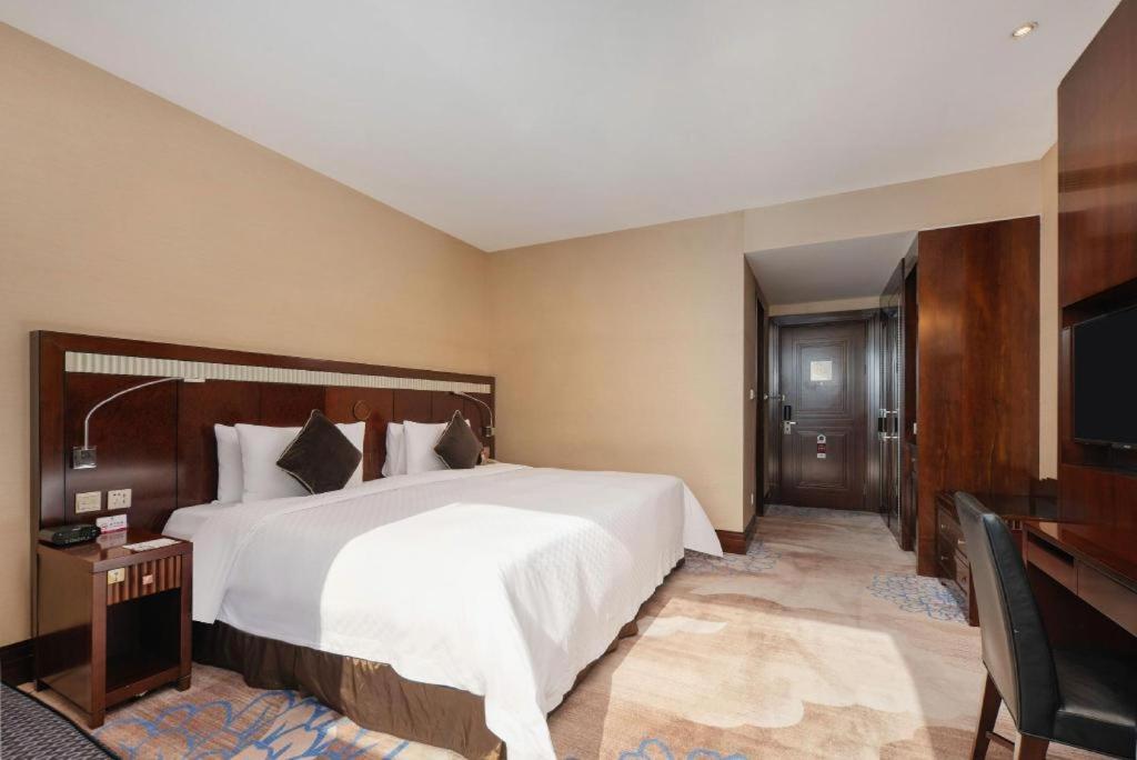 Grand Soluxe Zhongyou Hotel Shanghai Exterior photo