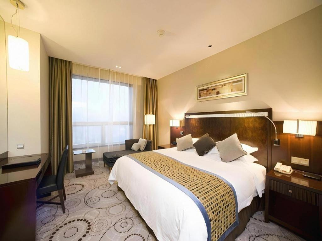Grand Soluxe Zhongyou Hotel Shanghai Exterior photo