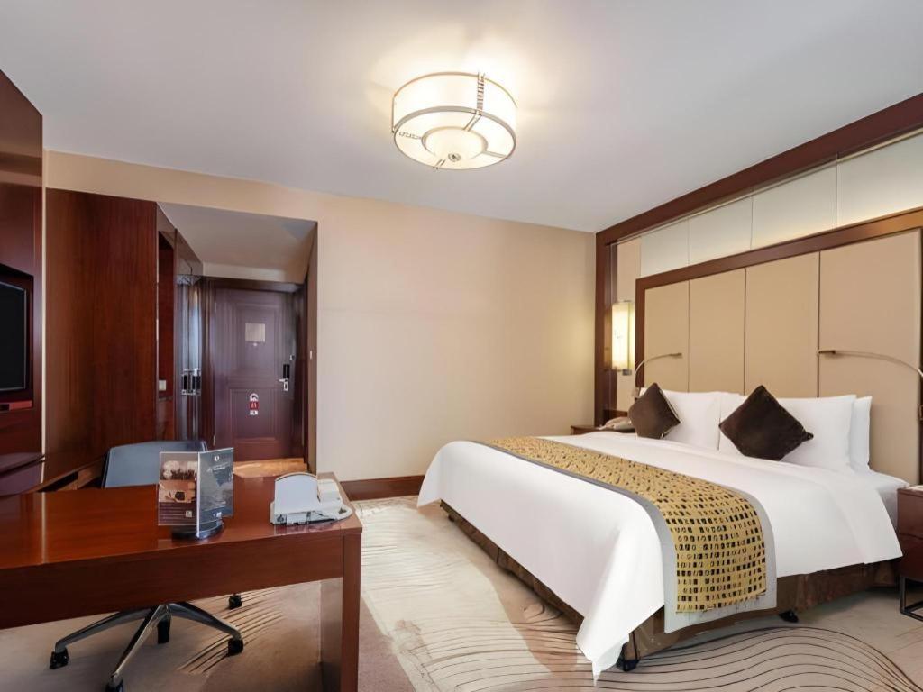 Grand Soluxe Zhongyou Hotel Shanghai Exterior photo