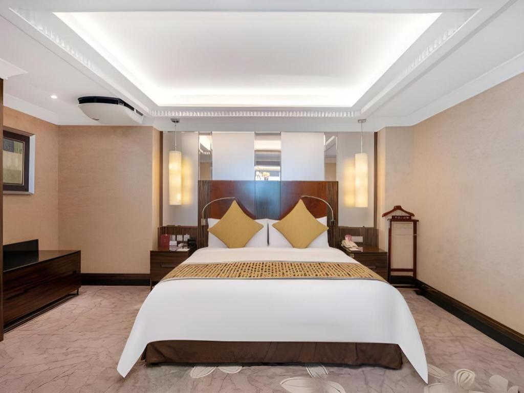 Grand Soluxe Zhongyou Hotel Shanghai Exterior photo