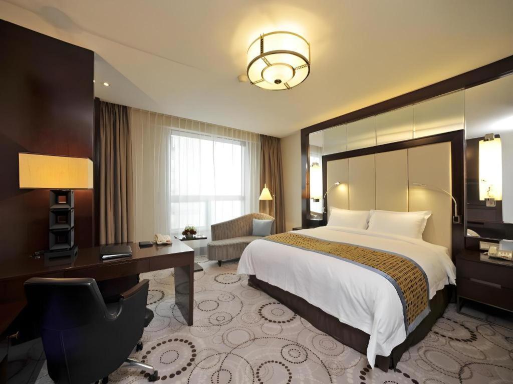 Grand Soluxe Zhongyou Hotel Shanghai Exterior photo