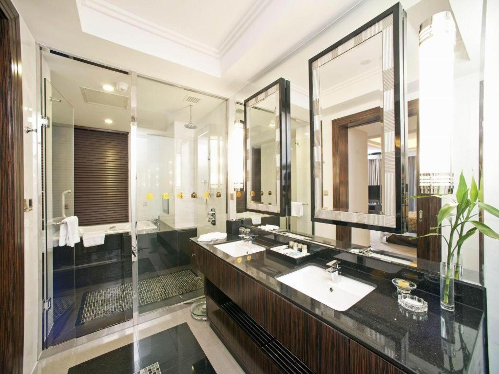 Grand Soluxe Zhongyou Hotel Shanghai Exterior photo